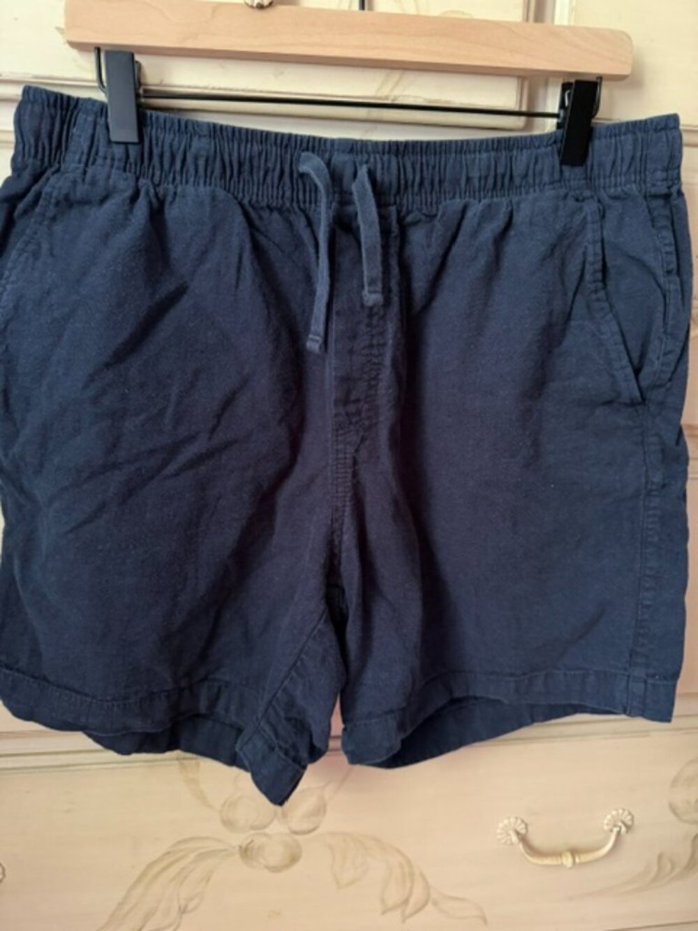 Old Navy Men's Navy Shorts- size Large- cotton/Linen Blend- with pockets